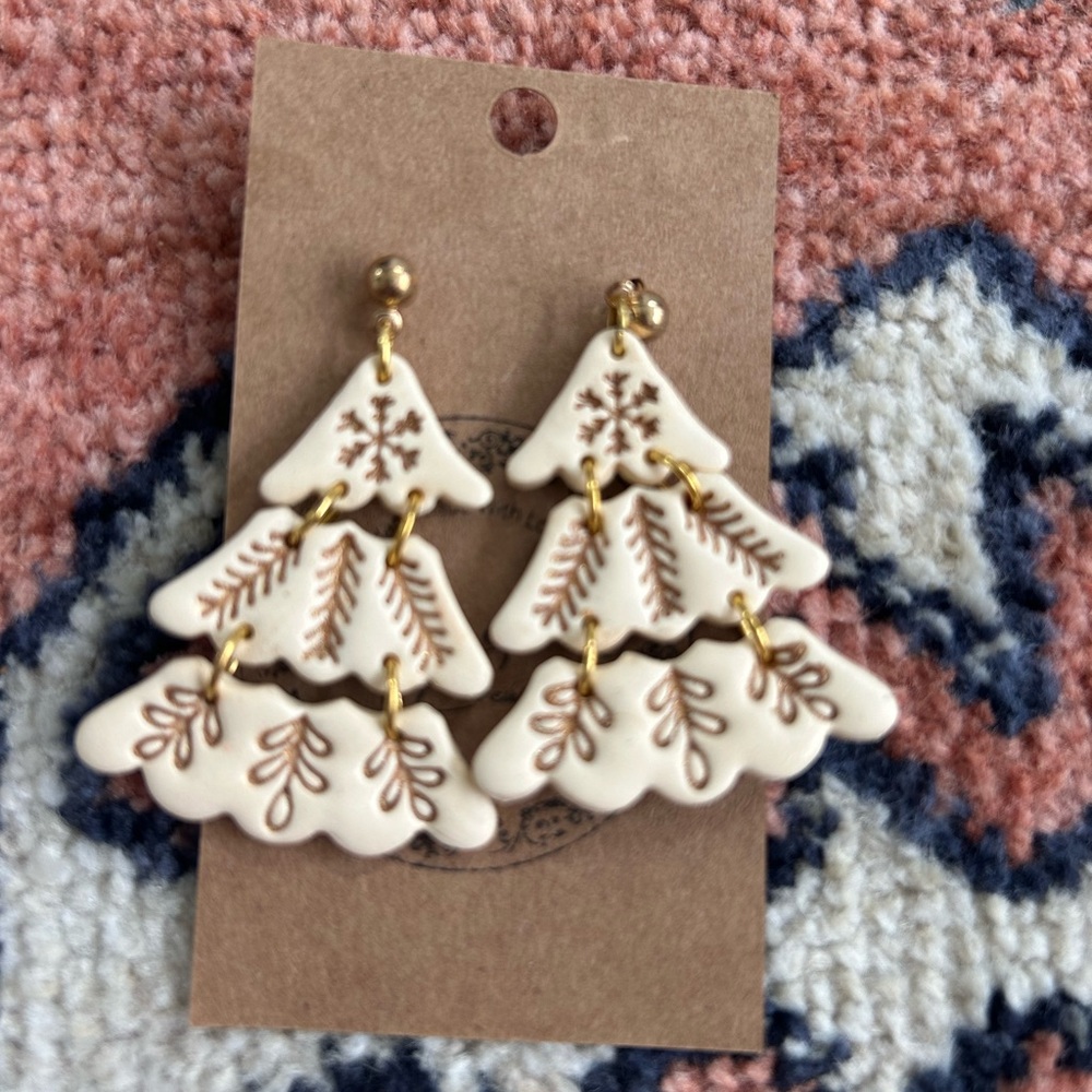 Cream and Gold Christmas Tree Earrings